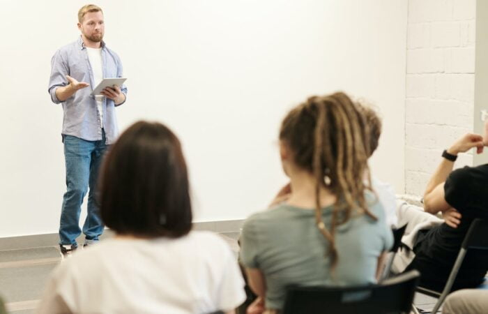 La evaluación 360°: un pilar fundamental para el desarrollo del liderazgo basado en habilidades y percepción